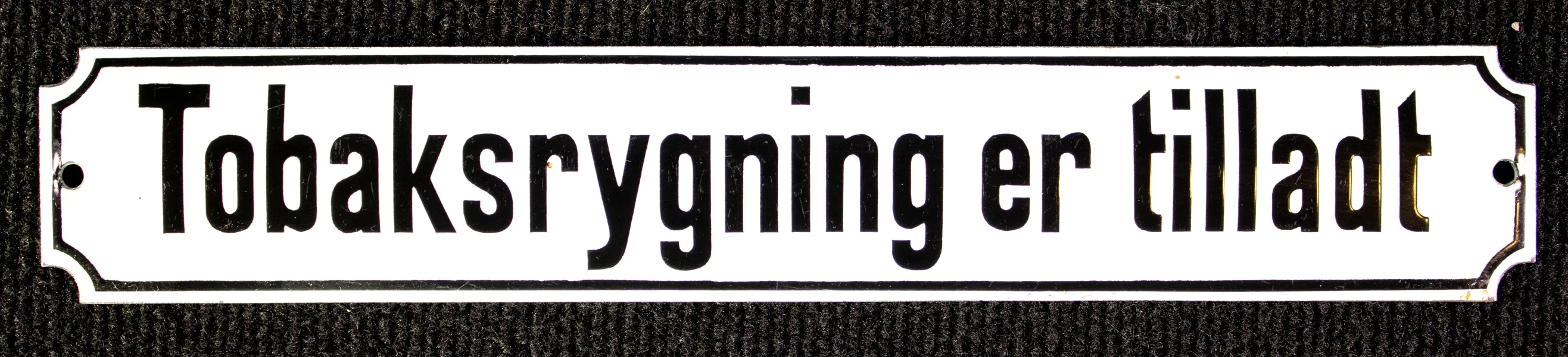 Tobaksrygning er tilladt