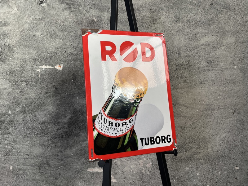 Rød Tuborg - Medium Size