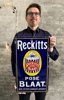 Reckitts Pose Blaat
