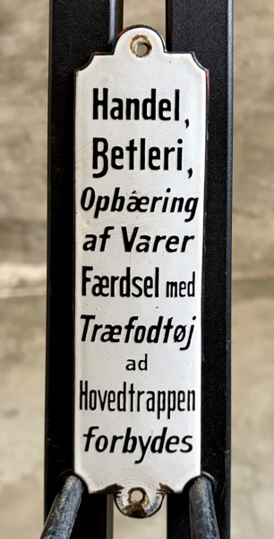 Handel, Betleri, opbæring..