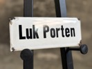 Luk Porten, Berøring livsfarlig