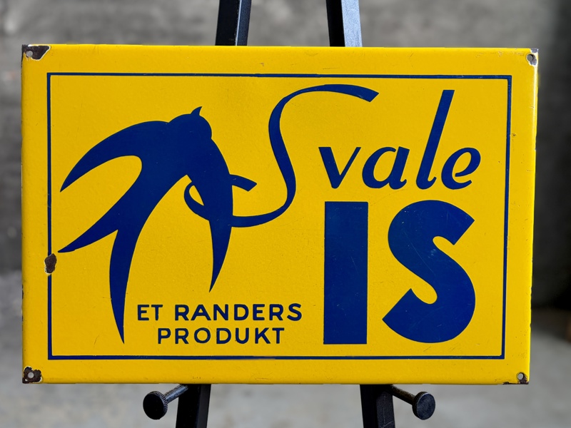 Svale IS