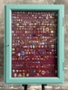 Vitrine med gamle Reklamenåle
